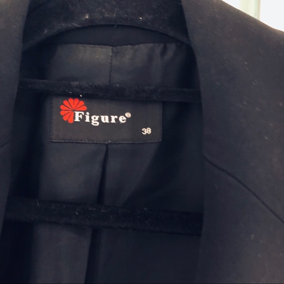 Set - Picture 2 of 3